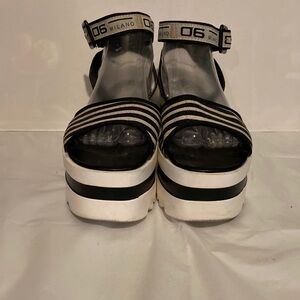 06 Milano blk/wht 9.5